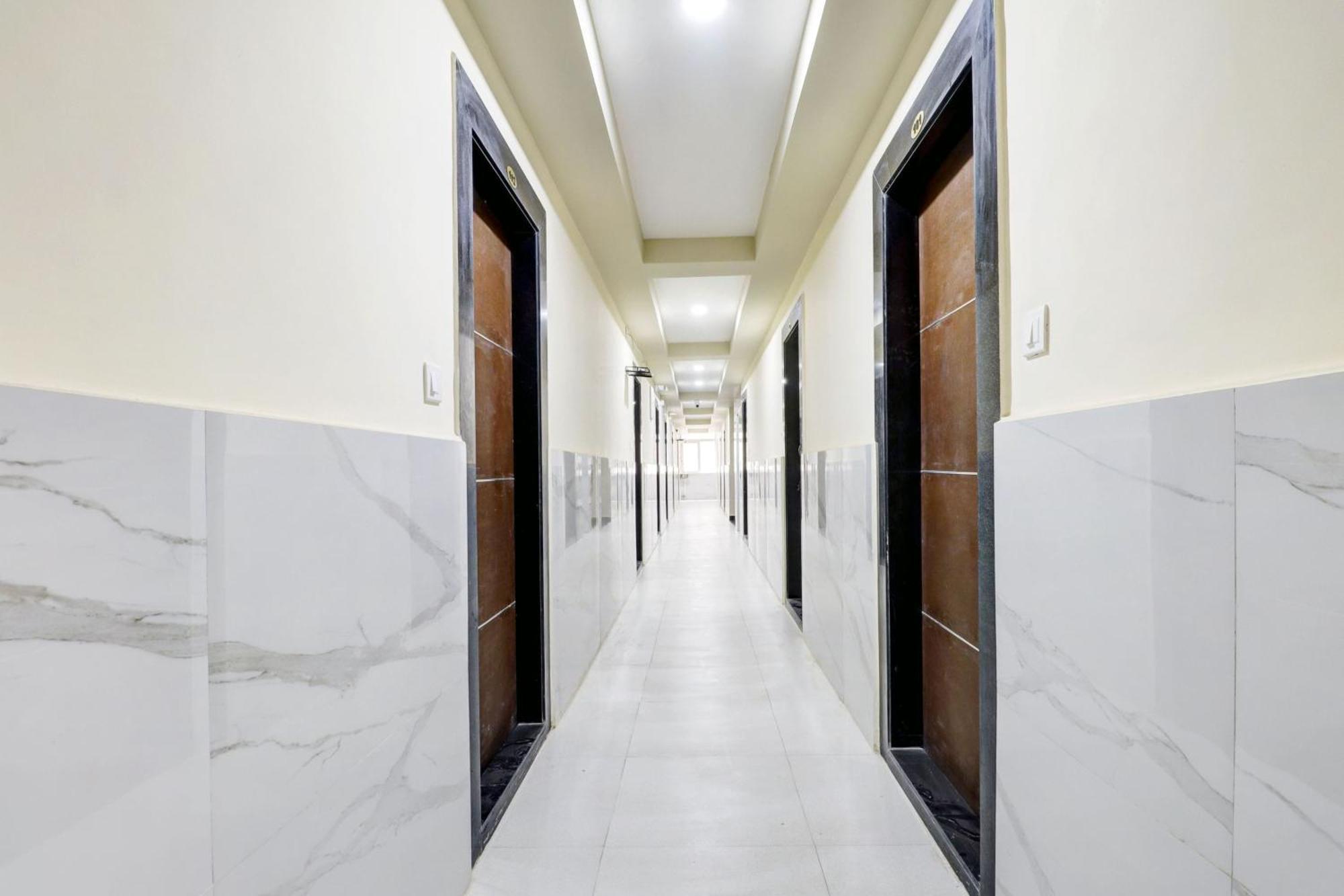 Super Hotel O Sri Harshitha Grand Near Zudio - Star Bazaar, Kundalhalli Gate Μπανγκαλόρ Εξωτερικό φωτογραφία